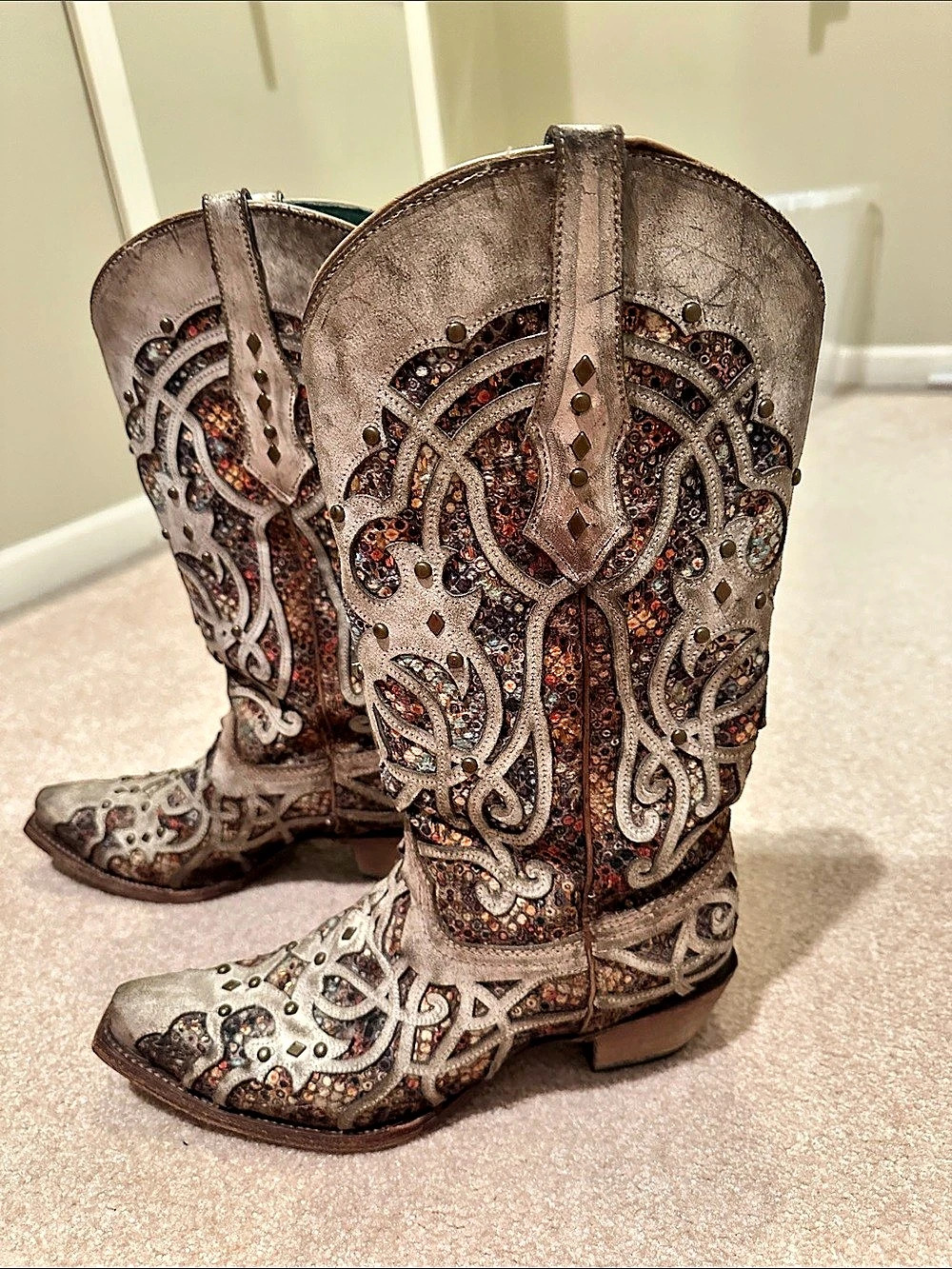 Corral Boots Corral White Glittered Inlay & Crystals Snip Toe Cowboy Boots White